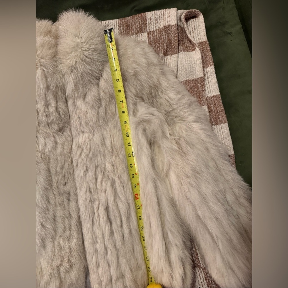 Saga Furs Blue Fox Vintage Real FurJacket/Coat in perfect condition. Size 6. - Picture 14 of 16